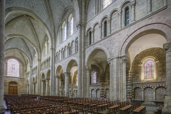 Nave, Romanesque-Gothic Saint-Julien du Mans Cathedral, Le Mans, Sarthe department, Pays de la Loire region, France, Europe