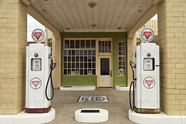 Historic Conoco petrol station on Route 66, Shamrock, Texas