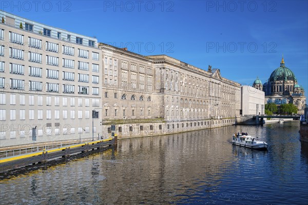 Spree, Haus der Wirtschaft, City Library, Cathedral, Nikolai Quarter, Alexanderplatz, Berlin, Germany, Europe