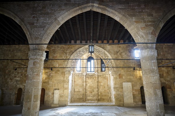 Former Great Hospital of the Order of St John, A historic hall with magnificent Gothic arches and impressive stone walls, Interior, Archaeological Museum, Old Town, Rhodes Town, Rhodes, Dodecanese, Greek Islands, Greece, Europe