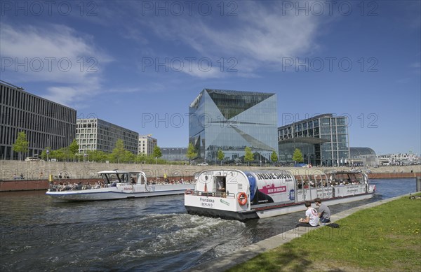 Cube office building, Washingtonplatz, central station, Spree, Moabit, Mitte, Berlin, Germany, Europe