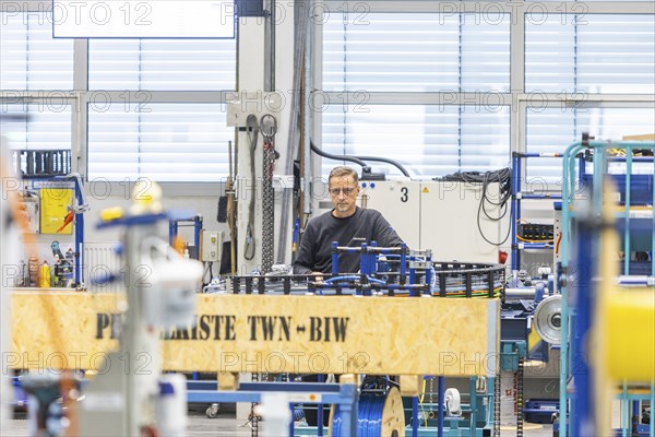 Minister President Michael Kretschmer visited TRUMPF Sachsen SE in Neukirch. After being welcomed by Dr Nicola Leibinger-Kammueller, CEO of TRUMPF SE + Co KG, and Dr Mathias Kammueller, CDO of TRUMPF SE + Co KG, the Minister-President talked to those present and took part in a tour of the company. The company is one of the international market and technology leaders in the field of machine tools and lasers for industrial production, Neukirch/Lausitz, Saxony, Germany, Europe