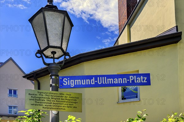 Lantern with street name sign, named after a Nazi victim, Sjgmund-Ullmann-Platz, Kempten, Allgaeu, Bavaria, Germany, Europe