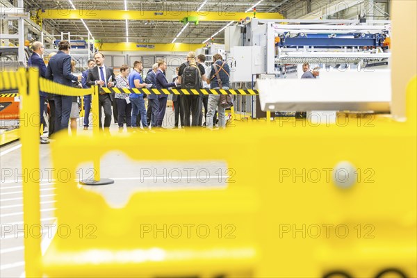 Minister President Michael Kretschmer visited TRUMPF Sachsen SE in Neukirch. After being welcomed by Dr Nicola Leibinger-Kammueller, CEO of TRUMPF SE + Co KG, and Dr Mathias Kammueller, CDO of TRUMPF SE + Co KG, the Minister-President talked to those present and took part in a tour of the company. The company is one of the international market and technology leaders in the field of machine tools and lasers for industrial production, Neukirch/Lausitz, Saxony, Germany, Europe