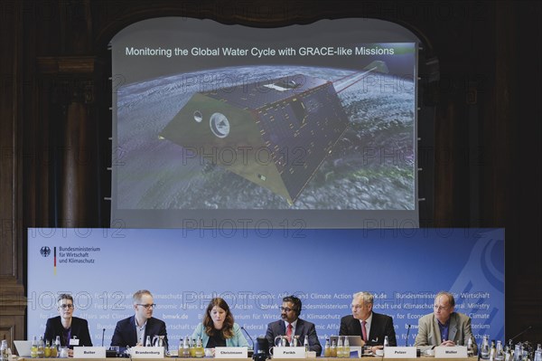 (L-R) Susanne Buiter, Scientific Director of the GFZ German Research Centre for Geosciences, Jens Brandenburg, Parliamentary State Secretary at the Federal Ministry of Education and Research, Anna Christmann, Federal Government Coordinator for German Aerospace Policy, Chirag Parikh, Executive Secretary of the US National Space Council, Walther Pelzer, Director General of the German Space Agency at DLR and Guido Mueller, Director of Precision Interferometry and Fundamental Interactions at the Albert Einstein Institute of the Max Planck Institute for Gravitational Physics, recorded at the kick-off event for the German-American climate mission 'GRACE-C, The Earth Weighed from Space' in Berlin, 03.06.2024