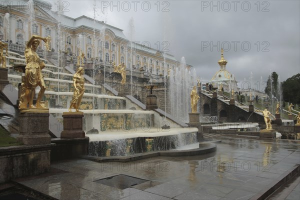 Peterhof with fountain