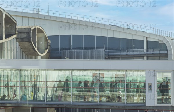 Plane boarding at french airport CDG