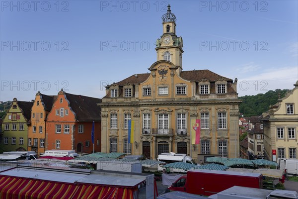 Market day in Schwäbisch Hall, market square, town hall, Renaissance, Schwäbisch Hall, Kocher valley, Kocher, Heilbronn-Franken, Baden-Württemberg, Germany, Europe