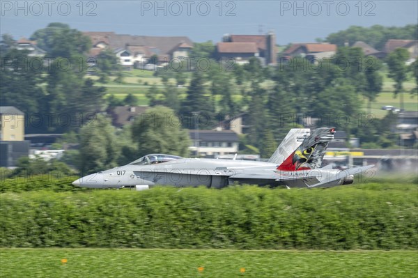 Swiss Air Force F/A 18 fighter aircraft take off and land on the A1 motorway during the Alpha Uno exercise in Payerne on Wednesday, 5 June 2024. The purpose of the military exercise is to strengthen the defence capability of the Swiss Armed Forces through so-called decentralisation. (DDPS/DDPS, Alex Kuehni)