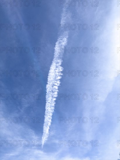 Dissipating contrail high thin cloud artificially created by aircraft engines homomutatus man-made with by jet aircraft jet aircraft jet aircraft jet turbines of passenger aircraft mistakenly chem-trails chem-trails, international