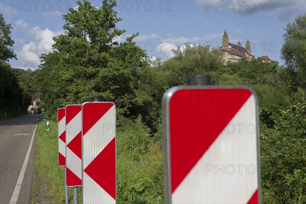 View from the roadside to the Comburg, Steinbach, Schwäbisch Hall-Steinbach, road sign, traffic sign, sign, Kocher valley, Kocher, river, Schwäbisch Hall, Heilbronn-Franken, Hohenlohe, Baden-Württemberg, Germany, Europe