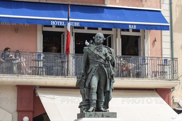 Monument to Pierre André de Suffren, naval officer and vice-admiral, born 1726 in Saint Tropez, Provence-Alpes-Côte d'Azur, France, Europe