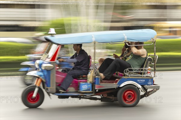 Tuk Tuk in traffic, Bangkok, Thailand, Asia