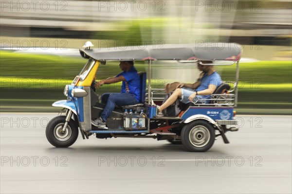 Tuk Tuk in traffic, Bangkok, Thailand, Asia