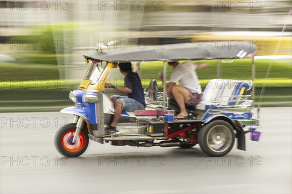 Tuk Tuk in traffic, Bangkok, Thailand, Asia