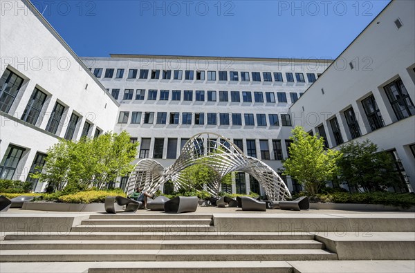 Seating area and pavilion sculpture, artwork in the inner courtyard of the TU Munich, main campus, main building, Munich, Bavaria, Germany, Europe