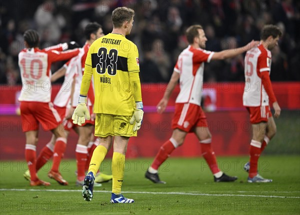 Goal celebration, jubilation Thomas Müller FC Bayern München FCB (25) Leroy Sané FC Bayern München FCB (10) Harry Kane FC Bayern München FCB (09) Disappointment at goalkeeper Alexander Nübel VfB Stuttgart (33) Allianz Arena, Munich, Bavaria, Germany, Europe