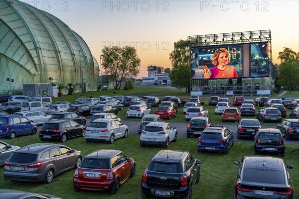 Drive-in cinema at Essen/Mülheim Airport Motor Movies, temporary film screening, at the WDL airship hangar, event in compliance with contact restrictions, effects of the corona crisis in Essen, Mülheim Germany