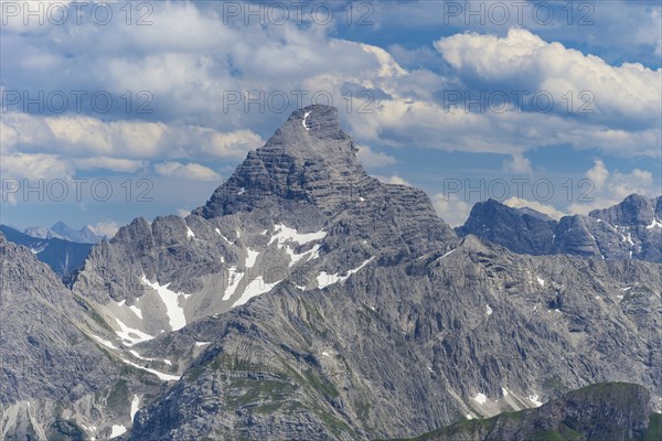 Panorama from the Koblat-Höhenweg on the Nebelhorn to the Hochvogel, 2592m, AllgÃ¤u Alps, AllgÃ¤u, Bavaria, Germany, Europe