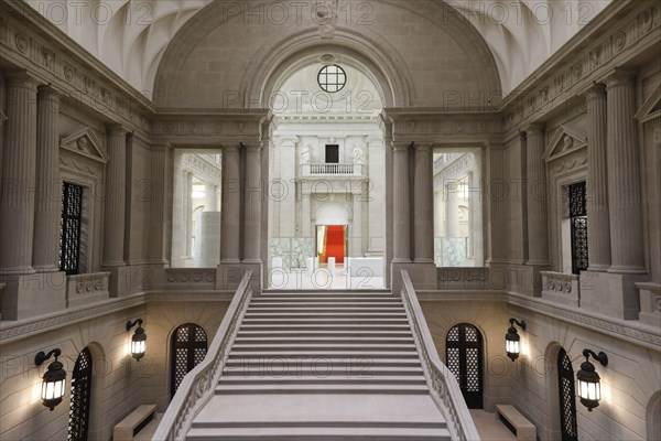 View of the renovated central staircase of the Berlin State Library in the Unter den Linden building. The basic refurbishment by the Federal Office for Building and Regional Planning has now been completed, 01 November 2019