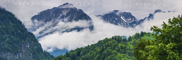 Rossgundkopf, 2140m, Alpgundkopf, 2176m, and Griesgundkopf, 2162m, AllgÃ¤u Alps, OberallgÃ¤u, Bavaria, Germany, Europe