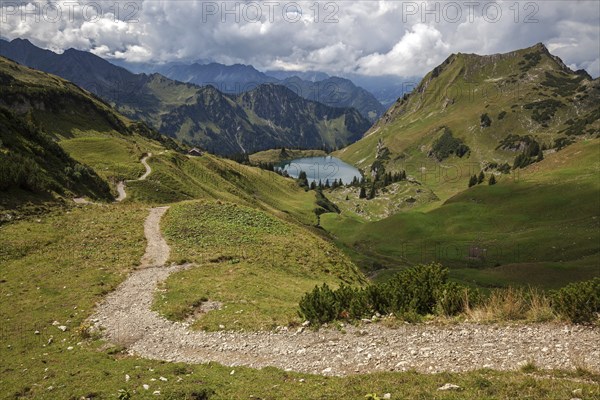 View of Seealpsee, Seeköpfel and AllgÃ¤u Alps, Nebelhorn, Oberstdorf, OberallgÃ¤u, AllgÃ¤u, Bavaria, Germany, Europe