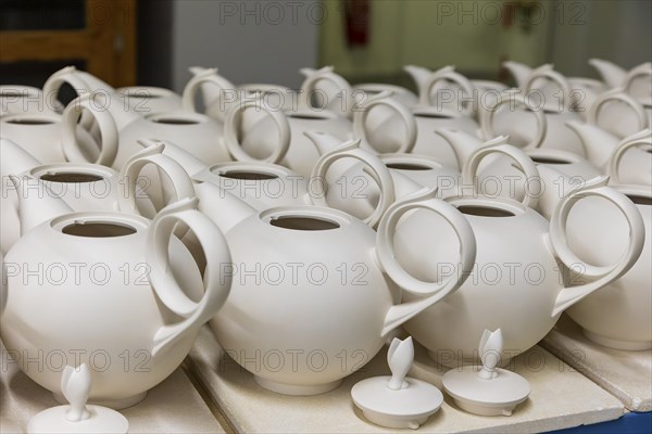 Meissen is the oldest porcelain manufactory in Europe and has stood for unique craftsmanship since its foundation in 1710. Jug blanks in front of firing