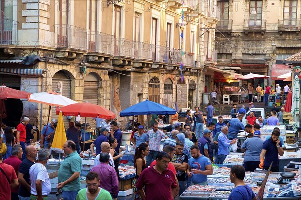 Stalls, Fish Market, Vendors, Crowd, Catania, Old Town, Baroque Old Town, East Coast, Sicily, Italy, Europe