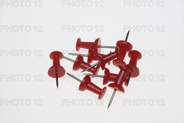 Red pins, pins, drawing pins