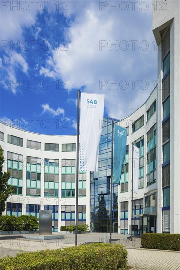 The Sächsische Aufbaubank - Förderbank -, or SAB for short, was founded in 1991 and is the state development institution of the Free State of Saxony. The Free State of Saxony has assumed the guarantor's liability and the maintenance obligation