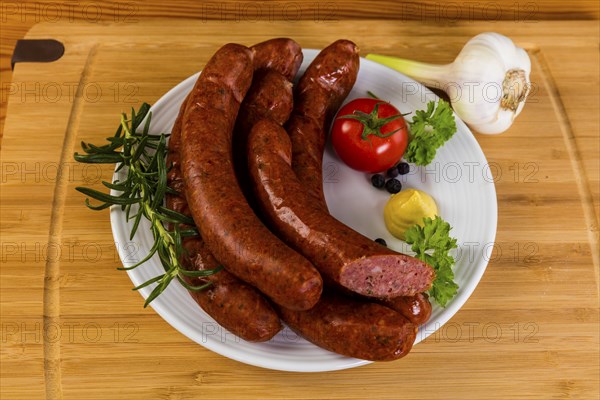 Kamenzer sausages. When master butcher Carl Heinrich Mierisch first produced Kamenz sausages out of necessity in 1859, no one could have imagined what a culinary hit this creation would become. Today, 160 years later, the butchers still produce these special sausages according to a traditional recipe and with a lot of love