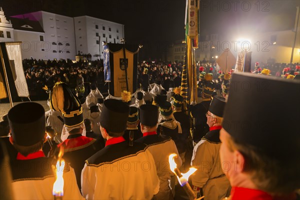 Miners pay their respects on the Schlossplatz