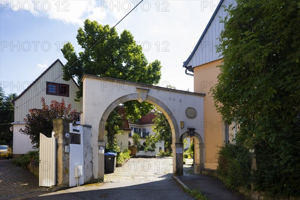 Mockritz is a district of Dresden in the municipality of Plauen. Together with Kleinpestitz, it forms the statistical district of Kleinpestitz Mockritz.Residential stable house, barn, large and small residential house as well as archway with side gate of a farm