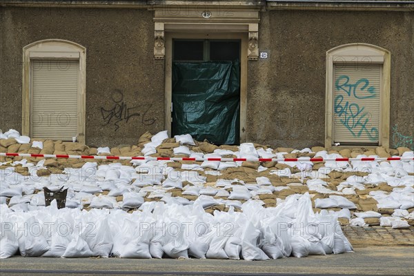 Sandbag wall in Dresden Pieschen