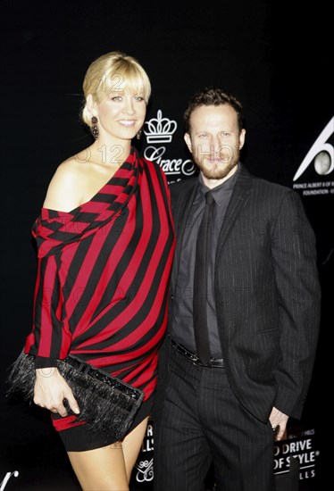 Jenna Elfman and Bodhi Elfman at the Rodeo Drive Walk of Style Award honoring Princess Grace Kelly of Monaco and Cartier held in Beverly Hills, USA on October 22, 2009