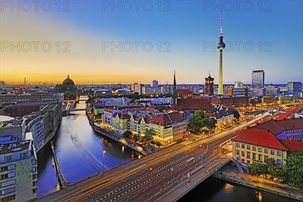 City panorama with Spree, Cathedral, Nikolai Quarter, Red City Hall and TV Tower in the evening, Berlin-Mitte, Berlin, Germany, Europe