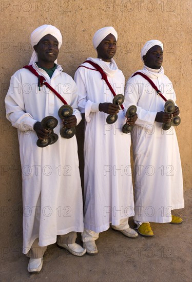 Morocco, traditional musicians with instruments, Pigeons du Sable group, Merzouga, Erg Chebbi desert, Africa