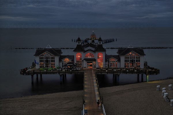 Sellin pier at dusk, view from above, long exposure, Baltic resort Sellin, Rügen Island, Mecklenburg-Western Pomerania, Germany, Europe