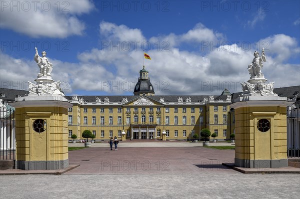 Karlsruhe Castle, front view, Karlsruhe, Baden-Württemberg, Germany, Europe