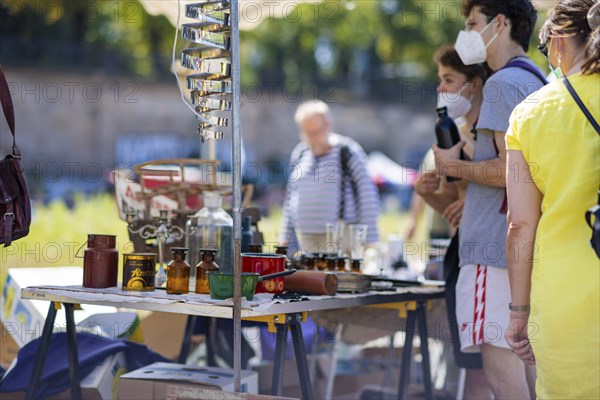 Flea markets may be held again on the banks of the Elbe in Johannstadt. However, some corona requirements, such as mask and distance, are mandatory