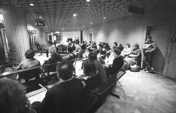 Morning rush of the unemployed at the Hagen Labour Office 1982, Germany, Europe