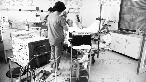 Everyday life at the General Hospital in October 1981, Germany, Europe