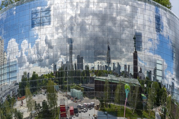 The Boijmans Van Beuningen depot in Rotterdam, show depot of the Boijmans Van Beuningen art museum, over 15, 000 exhibits that are not on display in the museum are presented here, exterior façade with 1664 curved reflective glass panes, birch forest on the roof, Netherlands