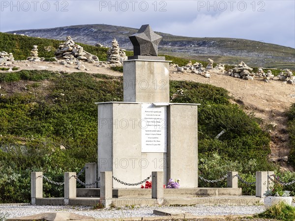 Russian and Yugoslavian war memorials, World War II, polar center at the Arctic Circle at road E6, 66.33 degree north, Nordland, Norway, Europe