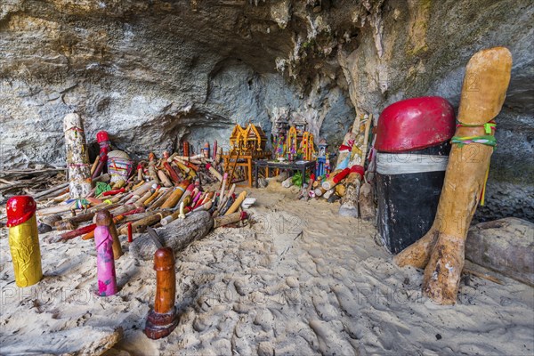 Princess cave at Phra Nang beach near Krabi, fertility, fertility temple, penis, dildo, penis grotto, phallus, phallus symbol, symbol, religion, pilgrimage site, faith, superstition, place, pilgrimage, Buddhism, Buddhist, cave, statues, sculpture, replica, Eros, symbolic, tradition, traditional, pilgrimage, travel, tourism, culture, figure, Krabi, Thailand, Asia