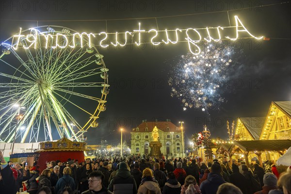 New Year's Eve in Dresden's Old Town, the Augustus Bridge finally proves itself as a pedestrian zone, with a direct footpath to the New Town, Dresden, Saxony, Germany, Europe