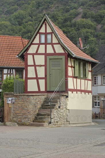 Old tithe barn built in 1560, half-timbered house, Bad Münster am Stein-Ebernburg, Bad Kreuznach, Rhineland-Palatinate, Germany, Europe