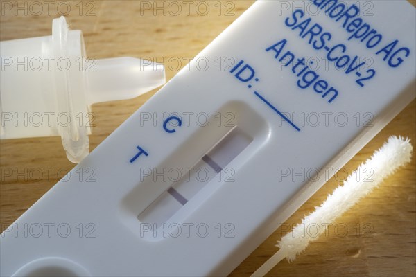 Positive corona antigen rapid test, lay test, self-test, for the detection of SARS-CoV-2 infection, test result positive