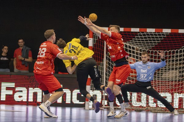 01.06.2024, 2nd HBL (German Handball League), Matchday 34: Eulen Ludwigshafen against HSC 2000 Coburg (final score 35:30) Picture: Mikael Helmersson (24, Coburg) pulls away