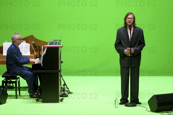 Lars Eidinger reads Die Hauspostille appeals to the reader's emotions and intellect. in Potsdam's Nikolaisaal on 30 June 2024